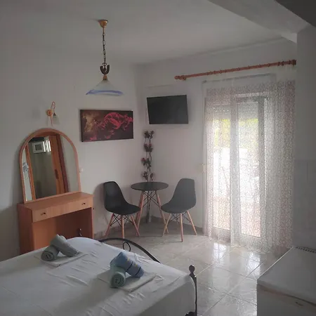 Vigla House Сикия