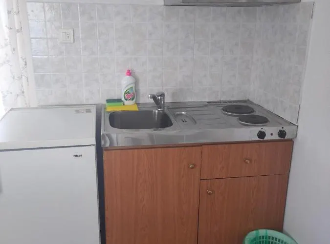 Vigla House *